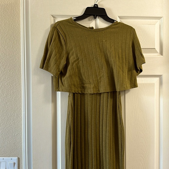 Maternity Dress, Green two piece - Picture 2 of 3